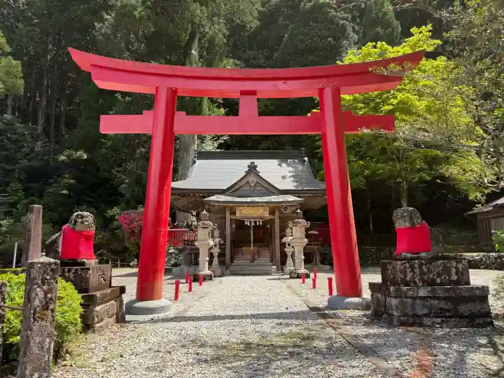 池神社の{uncategorized: "未分類", other: "その他", undefined: "問題あり", building: "その他建物", grave: "お墓", sacred_gate: "鳥居", guardian: "狛犬", statue: "像", buddha: "仏像", history: "歴史", nature: "自然", garden: "庭園", animal: "動物", pagoda: "塔", temizu: "手水舎", mountain_gate: "山門・神門", sanctuary: "本殿・本堂", subordinate: "末社・摂社", art: "芸術", scenery: "景色", jizo: "地蔵", ema: "絵馬", goshuin: "御朱印", omikuji: "おみくじ", items: "授与品その他", amulet: "お守り", goshuincho: "御朱印帳", eats: "食事", festival: "お祭り", votive_dance: "神楽", shichigosan: "七五三参", wedding: "結婚式", experience: "体験その他", initially: "初詣", around: "周辺", anti_infection: "感染症対策"}