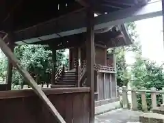 県明神社の本殿