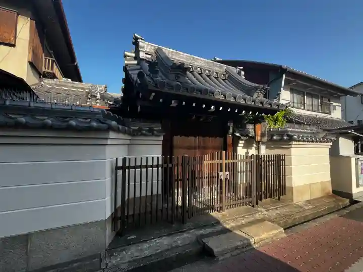 廣臺寺(広台寺)の{uncategorized: "未分類", other: "その他", undefined: "問題あり", building: "その他建物", grave: "お墓", sacred_gate: "鳥居", guardian: "狛犬", statue: "像", buddha: "仏像", history: "歴史", nature: "自然", garden: "庭園", animal: "動物", pagoda: "塔", temizu: "手水舎", mountain_gate: "山門・神門", sanctuary: "本殿・本堂", subordinate: "末社・摂社", art: "芸術", scenery: "景色", jizo: "地蔵", ema: "絵馬", goshuin: "御朱印", omikuji: "おみくじ", items: "授与品その他", amulet: "お守り", goshuincho: "御朱印帳", eats: "食事", festival: "お祭り", votive_dance: "神楽", shichigosan: "七五三参", wedding: "結婚式", experience: "体験その他", initially: "初詣", around: "周辺", anti_infection: "感染症対策"}