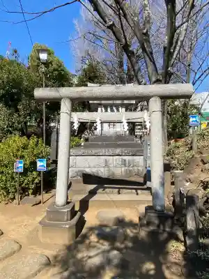 千駄ヶ谷冨士浅間神社の{uncategorized: "未分類", other: "その他", undefined: "問題あり", building: "その他建物", grave: "お墓", sacred_gate: "鳥居", guardian: "狛犬", statue: "像", buddha: "仏像", history: "歴史", nature: "自然", garden: "庭園", animal: "動物", pagoda: "塔", temizu: "手水舎", mountain_gate: "山門・神門", sanctuary: "本殿・本堂", subordinate: "末社・摂社", art: "芸術", scenery: "景色", jizo: "地蔵", ema: "絵馬", goshuin: "御朱印", omikuji: "おみくじ", items: "授与品その他", amulet: "お守り", goshuincho: "御朱印帳", eats: "食事", festival: "お祭り", votive_dance: "神楽", shichigosan: "七五三参", wedding: "結婚式", experience: "体験その他", initially: "初詣", around: "周辺", anti_infection: "感染症対策"}