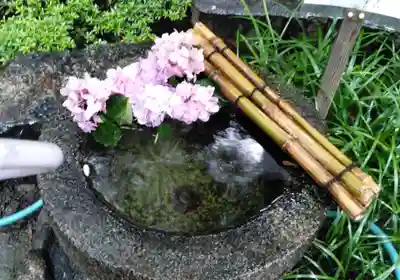 子安神社の手水舎