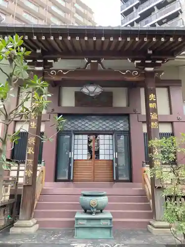 潮泉寺の本殿・本堂