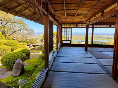 行基寺の本殿・本堂