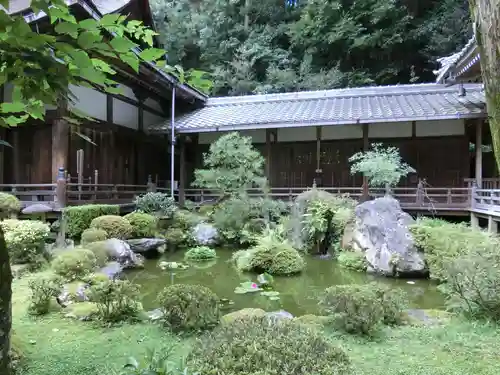 正法寺の庭園