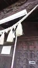 諏訪神社の本殿