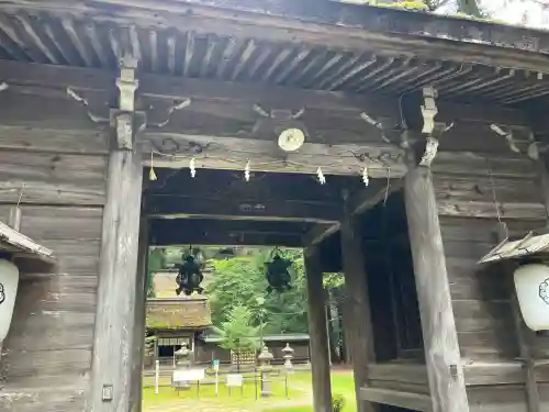 若狭姫神社（若狭彦神社下社）の{uncategorized: "未分類", other: "その他", undefined: "問題あり", building: "その他建物", grave: "お墓", sacred_gate: "鳥居", guardian: "狛犬", statue: "像", buddha: "仏像", history: "歴史", nature: "自然", garden: "庭園", animal: "動物", pagoda: "塔", temizu: "手水舎", mountain_gate: "山門・神門", sanctuary: "本殿・本堂", subordinate: "末社・摂社", art: "芸術", scenery: "景色", jizo: "地蔵", ema: "絵馬", goshuin: "御朱印", omikuji: "おみくじ", items: "授与品その他", amulet: "お守り", goshuincho: "御朱印帳", eats: "食事", festival: "お祭り", votive_dance: "神楽", shichigosan: "七五三参", wedding: "結婚式", experience: "体験その他", initially: "初詣", around: "周辺", anti_infection: "感染症対策"}