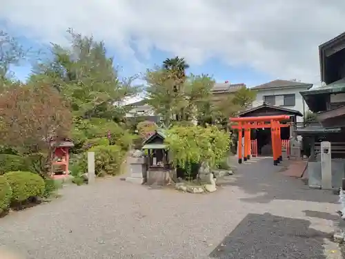 津秦天満宮の建物その他