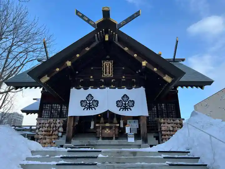 札幌諏訪神社の本殿・本堂