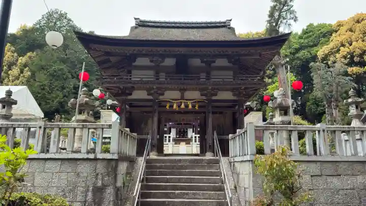 大野神社の{uncategorized: "未分類", other: "その他", undefined: "問題あり", building: "その他建物", grave: "お墓", sacred_gate: "鳥居", guardian: "狛犬", statue: "像", buddha: "仏像", history: "歴史", nature: "自然", garden: "庭園", animal: "動物", pagoda: "塔", temizu: "手水舎", mountain_gate: "山門・神門", sanctuary: "本殿・本堂", subordinate: "末社・摂社", art: "芸術", scenery: "景色", jizo: "地蔵", ema: "絵馬", goshuin: "御朱印", omikuji: "おみくじ", items: "授与品その他", amulet: "お守り", goshuincho: "御朱印帳", eats: "食事", festival: "お祭り", votive_dance: "神楽", shichigosan: "七五三参", wedding: "結婚式", experience: "体験その他", initially: "初詣", around: "周辺", anti_infection: "感染症対策"}