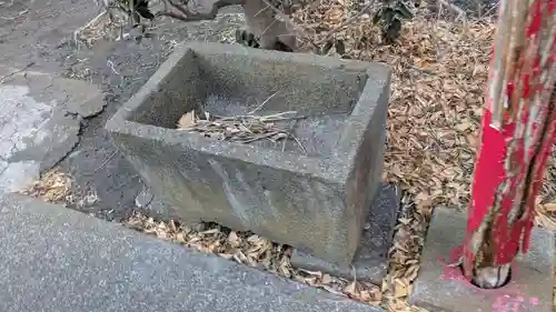 交通稲荷神社の手水舎