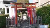 東芝稲荷大神社の鳥居