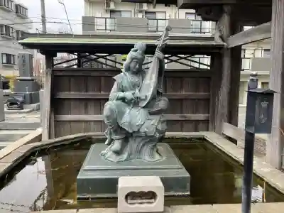 光明院の{uncategorized: "未分類", other: "その他", undefined: "問題あり", building: "その他建物", grave: "お墓", sacred_gate: "鳥居", guardian: "狛犬", statue: "像", buddha: "仏像", history: "歴史", nature: "自然", garden: "庭園", animal: "動物", pagoda: "塔", temizu: "手水舎", mountain_gate: "山門・神門", sanctuary: "本殿・本堂", subordinate: "末社・摂社", art: "芸術", scenery: "景色", jizo: "地蔵", ema: "絵馬", goshuin: "御朱印", omikuji: "おみくじ", items: "授与品その他", amulet: "お守り", goshuincho: "御朱印帳", eats: "食事", festival: "お祭り", votive_dance: "神楽", shichigosan: "七五三参", wedding: "結婚式", experience: "体験その他", initially: "初詣", around: "周辺", anti_infection: "感染症対策"}