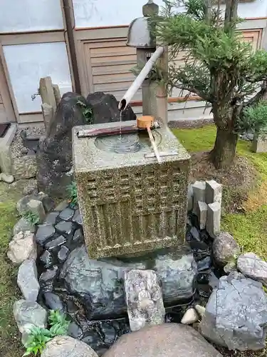 常性寺の手水舎
