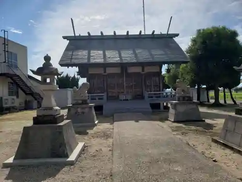 神明社の本殿