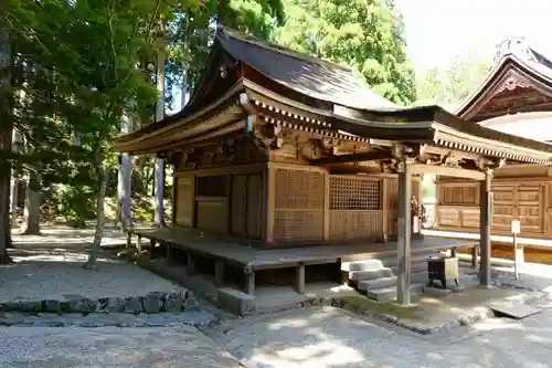 壇上伽藍の本殿・本堂