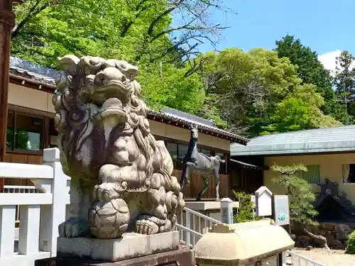 手力雄神社の狛犬