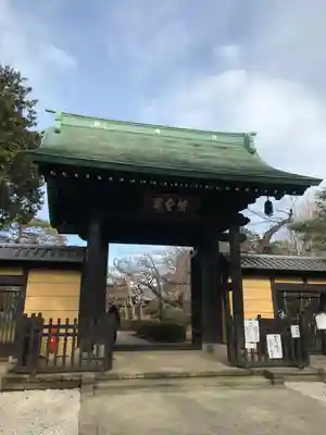 豪徳寺の山門・神門