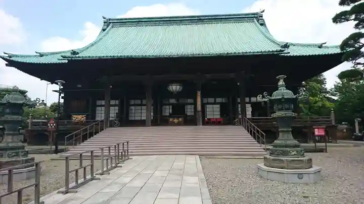 護国寺の本殿・本堂