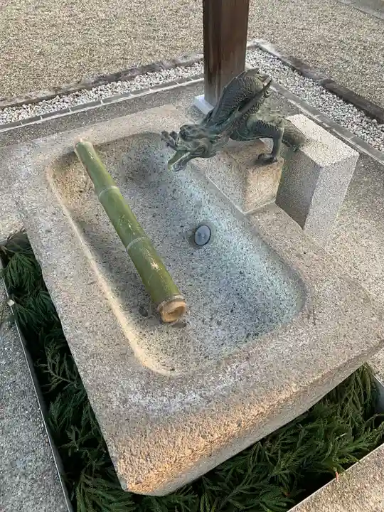 日置八幡宮の手水舎