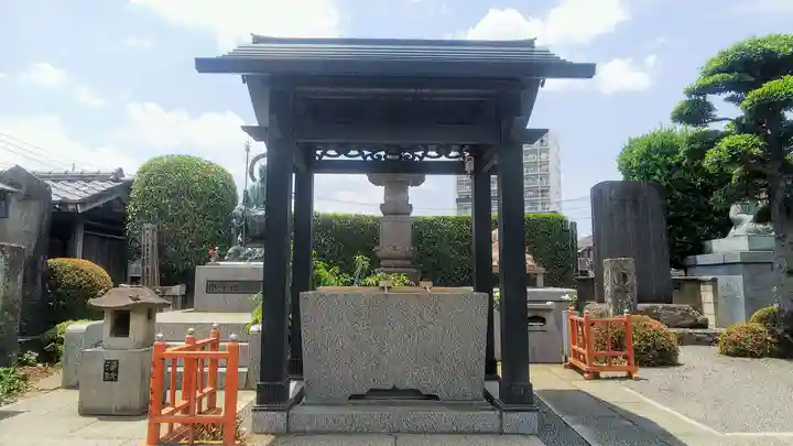 西光院の手水舎