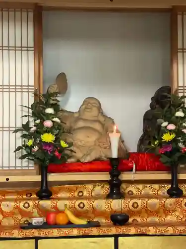 南陽寺の像