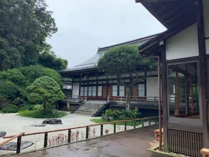 報国寺の本殿・本堂