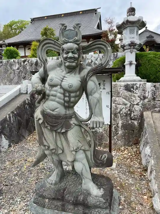 福田寺の{uncategorized: "未分類", other: "その他", undefined: "問題あり", building: "その他建物", grave: "お墓", sacred_gate: "鳥居", guardian: "狛犬", statue: "像", buddha: "仏像", history: "歴史", nature: "自然", garden: "庭園", animal: "動物", pagoda: "塔", temizu: "手水舎", mountain_gate: "山門・神門", sanctuary: "本殿・本堂", subordinate: "末社・摂社", art: "芸術", scenery: "景色", jizo: "地蔵", ema: "絵馬", goshuin: "御朱印", omikuji: "おみくじ", items: "授与品その他", amulet: "お守り", goshuincho: "御朱印帳", eats: "食事", festival: "お祭り", votive_dance: "神楽", shichigosan: "七五三参", wedding: "結婚式", experience: "体験その他", initially: "初詣", around: "周辺", anti_infection: "感染症対策"}