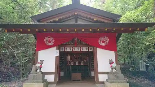 宝登山神社の末社