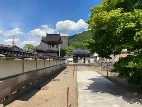 慈恩護国禅寺の山門