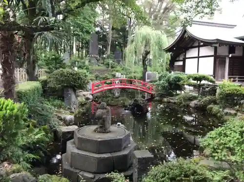 小室浅間神社の庭園