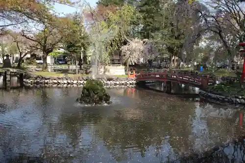 鳥海月山両所宮の庭園