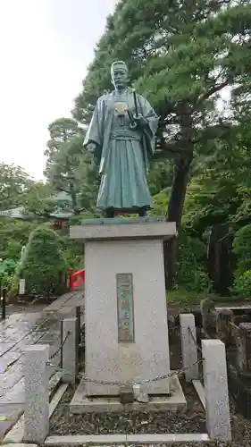 高幡不動尊　金剛寺の像