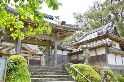 龍国寺の山門・神門