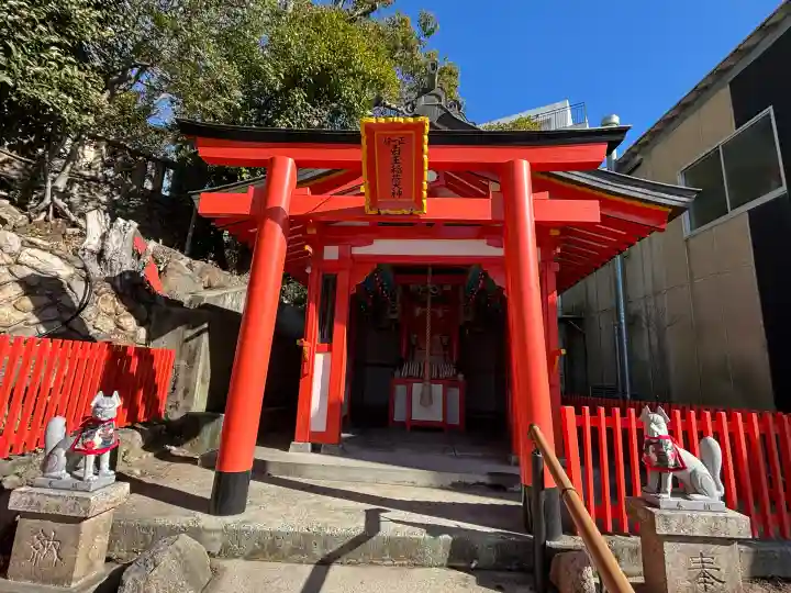 敏馬神社の{uncategorized: "未分類", other: "その他", undefined: "問題あり", building: "その他建物", grave: "お墓", sacred_gate: "鳥居", guardian: "狛犬", statue: "像", buddha: "仏像", history: "歴史", nature: "自然", garden: "庭園", animal: "動物", pagoda: "塔", temizu: "手水舎", mountain_gate: "山門・神門", sanctuary: "本殿・本堂", subordinate: "末社・摂社", art: "芸術", scenery: "景色", jizo: "地蔵", ema: "絵馬", goshuin: "御朱印", omikuji: "おみくじ", items: "授与品その他", amulet: "お守り", goshuincho: "御朱印帳", eats: "食事", festival: "お祭り", votive_dance: "神楽", shichigosan: "七五三参", wedding: "結婚式", experience: "体験その他", initially: "初詣", around: "周辺", anti_infection: "感染症対策"}