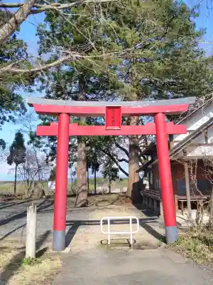 金ケ崎神社の{uncategorized: "未分類", other: "その他", undefined: "問題あり", building: "その他建物", grave: "お墓", sacred_gate: "鳥居", guardian: "狛犬", statue: "像", buddha: "仏像", history: "歴史", nature: "自然", garden: "庭園", animal: "動物", pagoda: "塔", temizu: "手水舎", mountain_gate: "山門・神門", sanctuary: "本殿・本堂", subordinate: "末社・摂社", art: "芸術", scenery: "景色", jizo: "地蔵", ema: "絵馬", goshuin: "御朱印", omikuji: "おみくじ", items: "授与品その他", amulet: "お守り", goshuincho: "御朱印帳", eats: "食事", festival: "お祭り", votive_dance: "神楽", shichigosan: "七五三参", wedding: "結婚式", experience: "体験その他", initially: "初詣", around: "周辺", anti_infection: "感染症対策"}