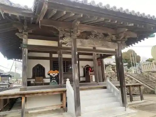 慈眼寺の{uncategorized: "未分類", other: "その他", undefined: "問題あり", building: "その他建物", grave: "お墓", sacred_gate: "鳥居", guardian: "狛犬", statue: "像", buddha: "仏像", history: "歴史", nature: "自然", garden: "庭園", animal: "動物", pagoda: "塔", temizu: "手水舎", mountain_gate: "山門・神門", sanctuary: "本殿・本堂", subordinate: "末社・摂社", art: "芸術", scenery: "景色", jizo: "地蔵", ema: "絵馬", goshuin: "御朱印", omikuji: "おみくじ", items: "授与品その他", amulet: "お守り", goshuincho: "御朱印帳", eats: "食事", festival: "お祭り", votive_dance: "神楽", shichigosan: "七五三参", wedding: "結婚式", experience: "体験その他", initially: "初詣", around: "周辺", anti_infection: "感染症対策"}