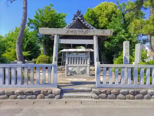 厳島神社（朝日）の鳥居