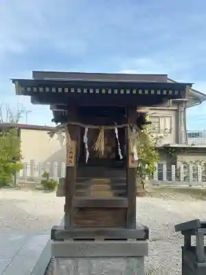 八ツ屋神明社の{uncategorized: "未分類", other: "その他", undefined: "問題あり", building: "その他建物", grave: "お墓", sacred_gate: "鳥居", guardian: "狛犬", statue: "像", buddha: "仏像", history: "歴史", nature: "自然", garden: "庭園", animal: "動物", pagoda: "塔", temizu: "手水舎", mountain_gate: "山門・神門", sanctuary: "本殿・本堂", subordinate: "末社・摂社", art: "芸術", scenery: "景色", jizo: "地蔵", ema: "絵馬", goshuin: "御朱印", omikuji: "おみくじ", items: "授与品その他", amulet: "お守り", goshuincho: "御朱印帳", eats: "食事", festival: "お祭り", votive_dance: "神楽", shichigosan: "七五三参", wedding: "結婚式", experience: "体験その他", initially: "初詣", around: "周辺", anti_infection: "感染症対策"}
