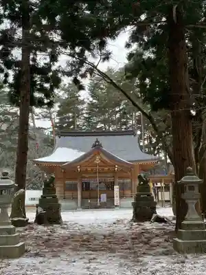 鬼越蒼前神社の本殿・本堂