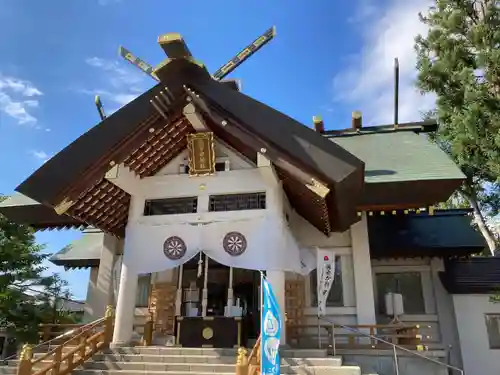 烈々布神社の本殿