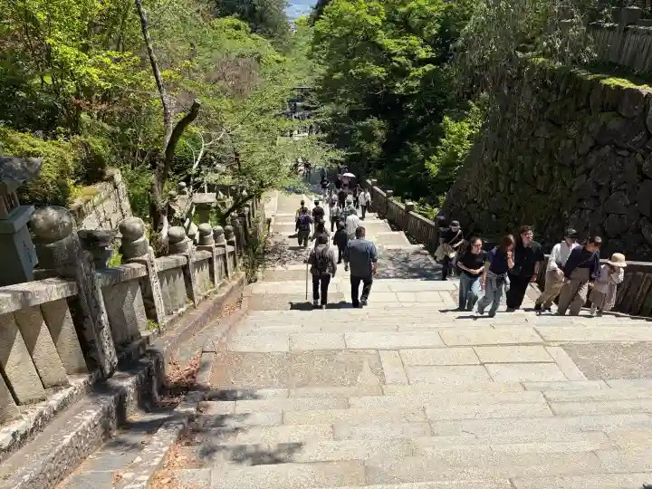 金刀比羅宮の{uncategorized: "未分類", other: "その他", undefined: "問題あり", building: "その他建物", grave: "お墓", sacred_gate: "鳥居", guardian: "狛犬", statue: "像", buddha: "仏像", history: "歴史", nature: "自然", garden: "庭園", animal: "動物", pagoda: "塔", temizu: "手水舎", mountain_gate: "山門・神門", sanctuary: "本殿・本堂", subordinate: "末社・摂社", art: "芸術", scenery: "景色", jizo: "地蔵", ema: "絵馬", goshuin: "御朱印", omikuji: "おみくじ", items: "授与品その他", amulet: "お守り", goshuincho: "御朱印帳", eats: "食事", festival: "お祭り", votive_dance: "神楽", shichigosan: "七五三参", wedding: "結婚式", experience: "体験その他", initially: "初詣", around: "周辺", anti_infection: "感染症対策"}