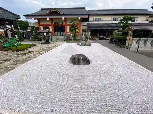 徳蔵寺の庭園