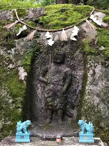 磐船神社の仏像