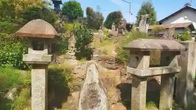 川曲神社(子生和町)の末社・摂社