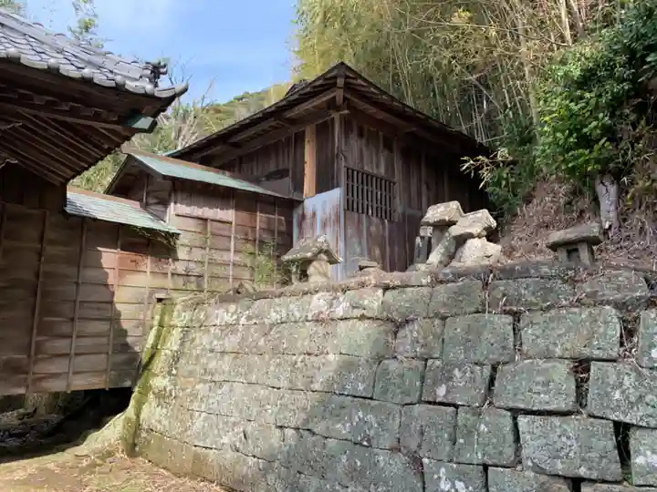 八幡神社の本殿・本堂