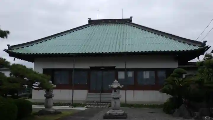 正醫寺の本殿・本堂