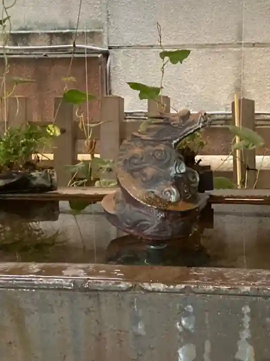 小野照崎神社の手水舎