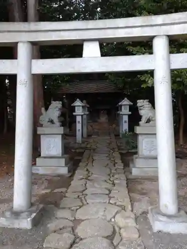 立志神社の鳥居