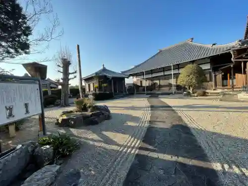 最勝寺の{uncategorized: "未分類", other: "その他", undefined: "問題あり", building: "その他建物", grave: "お墓", sacred_gate: "鳥居", guardian: "狛犬", statue: "像", buddha: "仏像", history: "歴史", nature: "自然", garden: "庭園", animal: "動物", pagoda: "塔", temizu: "手水舎", mountain_gate: "山門・神門", sanctuary: "本殿・本堂", subordinate: "末社・摂社", art: "芸術", scenery: "景色", jizo: "地蔵", ema: "絵馬", goshuin: "御朱印", omikuji: "おみくじ", items: "授与品その他", amulet: "お守り", goshuincho: "御朱印帳", eats: "食事", festival: "お祭り", votive_dance: "神楽", shichigosan: "七五三参", wedding: "結婚式", experience: "体験その他", initially: "初詣", around: "周辺", anti_infection: "感染症対策"}