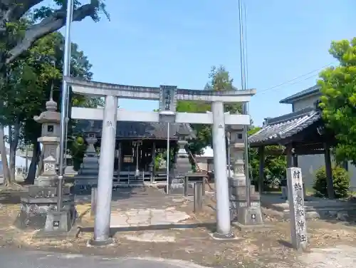 貴船神社の{uncategorized: "未分類", other: "その他", undefined: "問題あり", building: "その他建物", grave: "お墓", sacred_gate: "鳥居", guardian: "狛犬", statue: "像", buddha: "仏像", history: "歴史", nature: "自然", garden: "庭園", animal: "動物", pagoda: "塔", temizu: "手水舎", mountain_gate: "山門・神門", sanctuary: "本殿・本堂", subordinate: "末社・摂社", art: "芸術", scenery: "景色", jizo: "地蔵", ema: "絵馬", goshuin: "御朱印", omikuji: "おみくじ", items: "授与品その他", amulet: "お守り", goshuincho: "御朱印帳", eats: "食事", festival: "お祭り", votive_dance: "神楽", shichigosan: "七五三参", wedding: "結婚式", experience: "体験その他", initially: "初詣", around: "周辺", anti_infection: "感染症対策"}